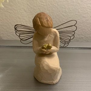 Willow Tree Collection - RETIRED Angel of Miracles Figurine by Susan Lori